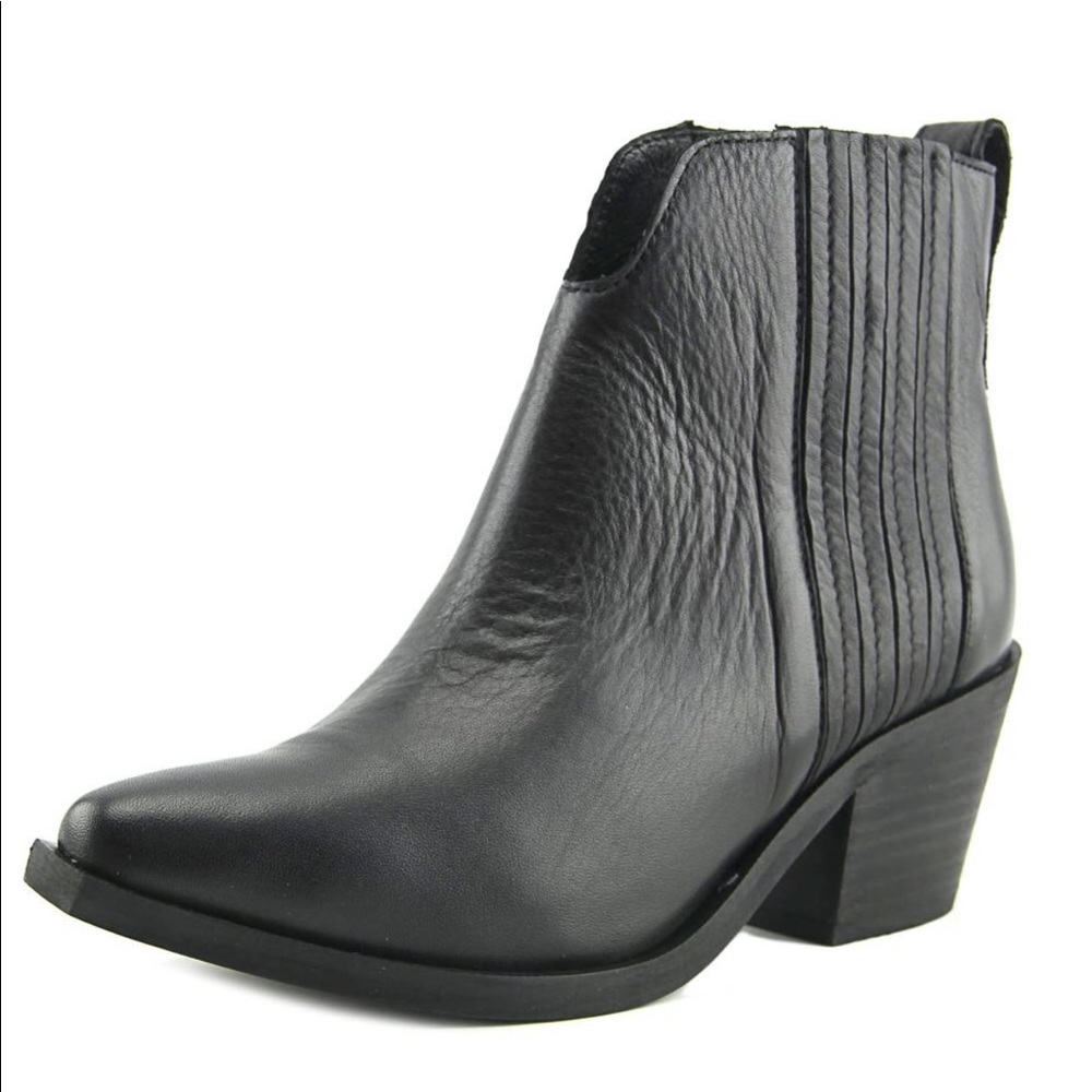 Steve Madden Webster booties